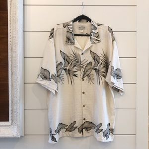 Men’s Tommy Bahama short sleeved shirt